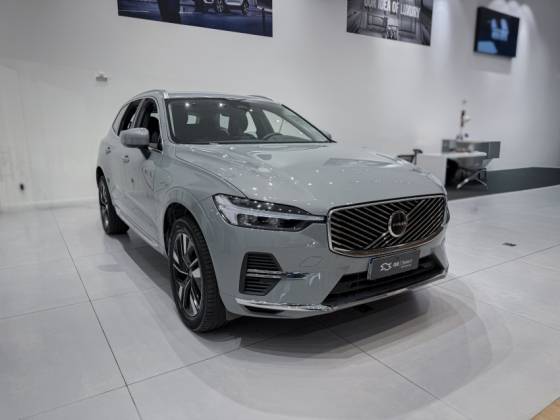 VOLVO XC60 2.0 T8 PHEV PLUS AWD GEARTRONIC VOLVO XC60 2.0 T8 PHEV PLUS AWD GEARTRONIC